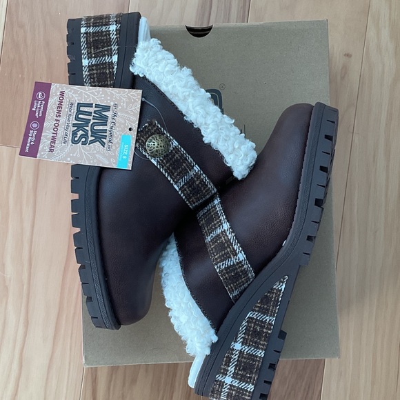 Muk Luks Brown and Cream Fur-Lined Clogs - Picture 2 of 2